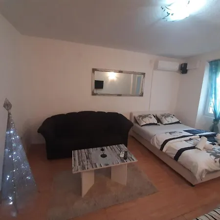 Lord Apartment *