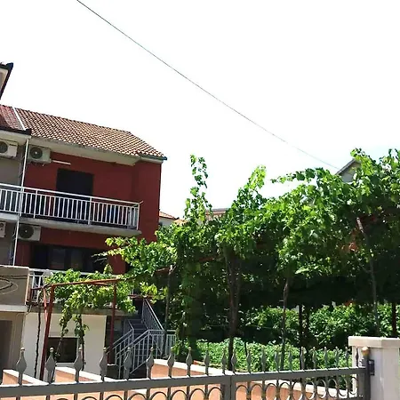 Lord Apartment *